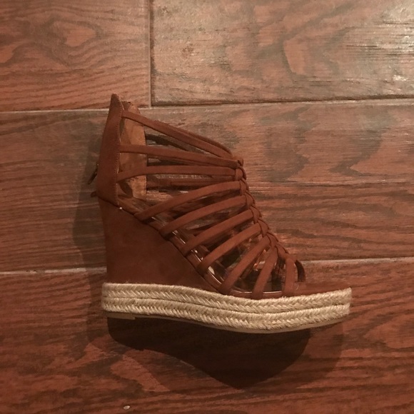 Carlos Santana Shoes - Brown wedges—LAST ONE